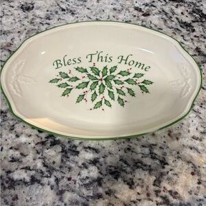 Lenox Cream and Green Oval Platter with Holly Motif